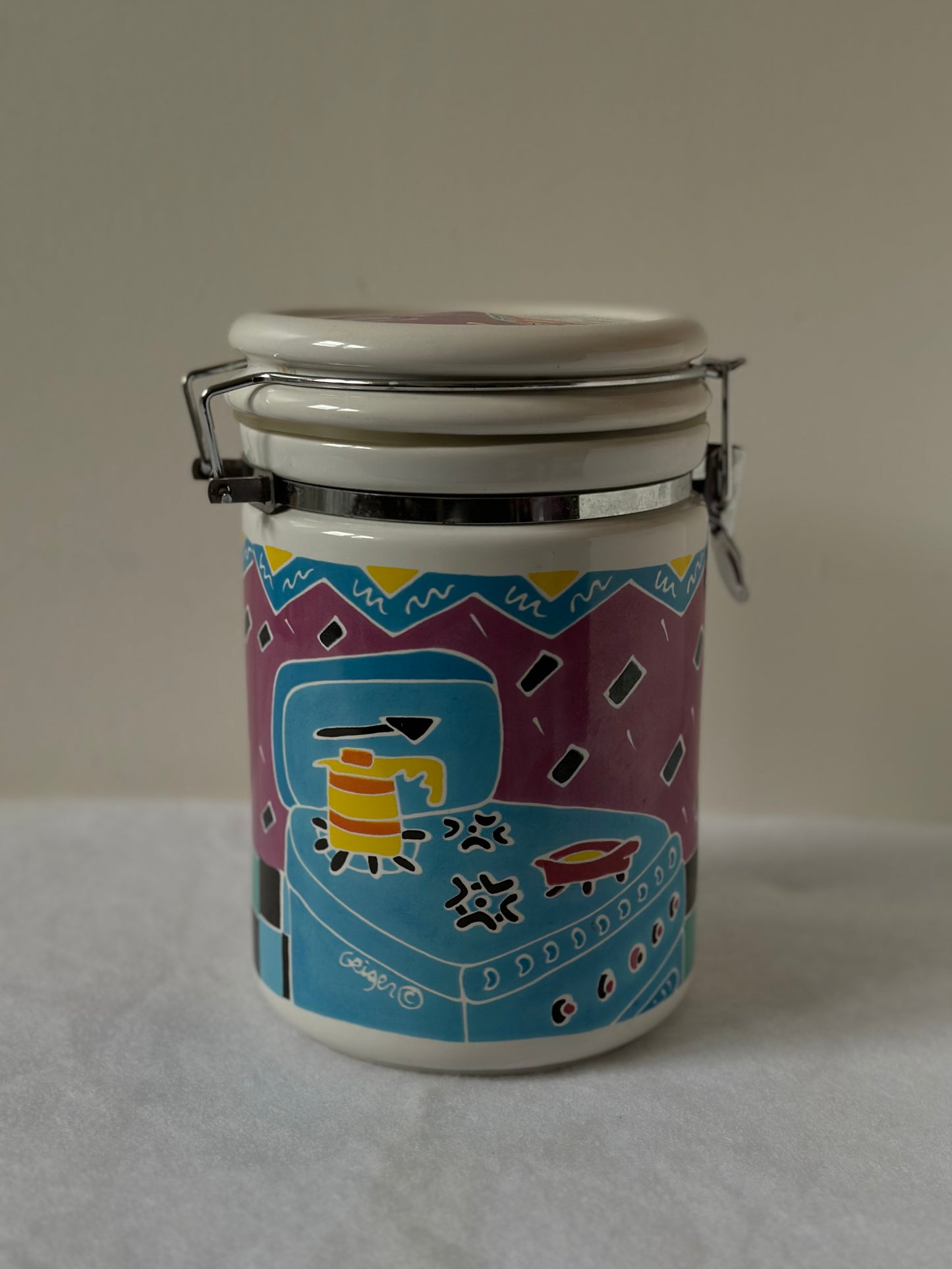 retro flip top canister