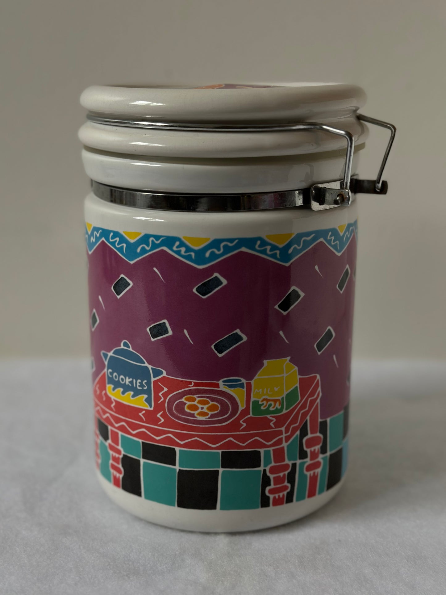 retro flip top canister