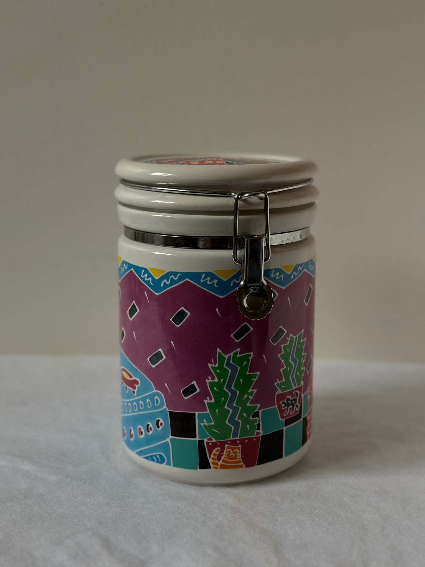 retro flip top canister