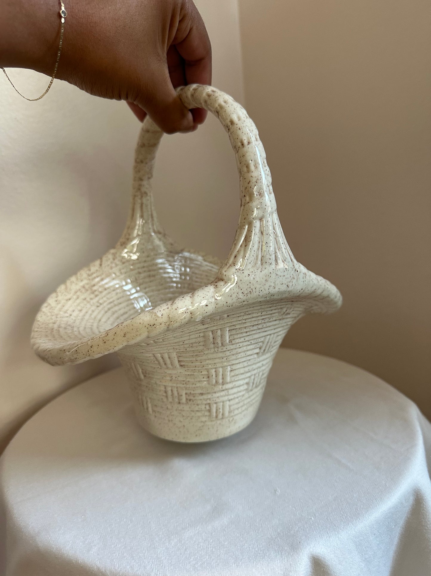 ceramic basket with handle